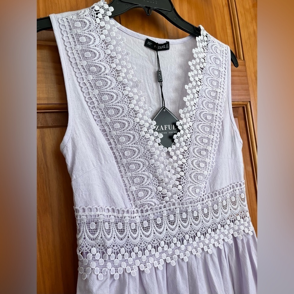 Zaful Lilac Lightweight Lace Accent Sleeveless V-Neck Dress Size S (US 4) - Picture 3 of 8